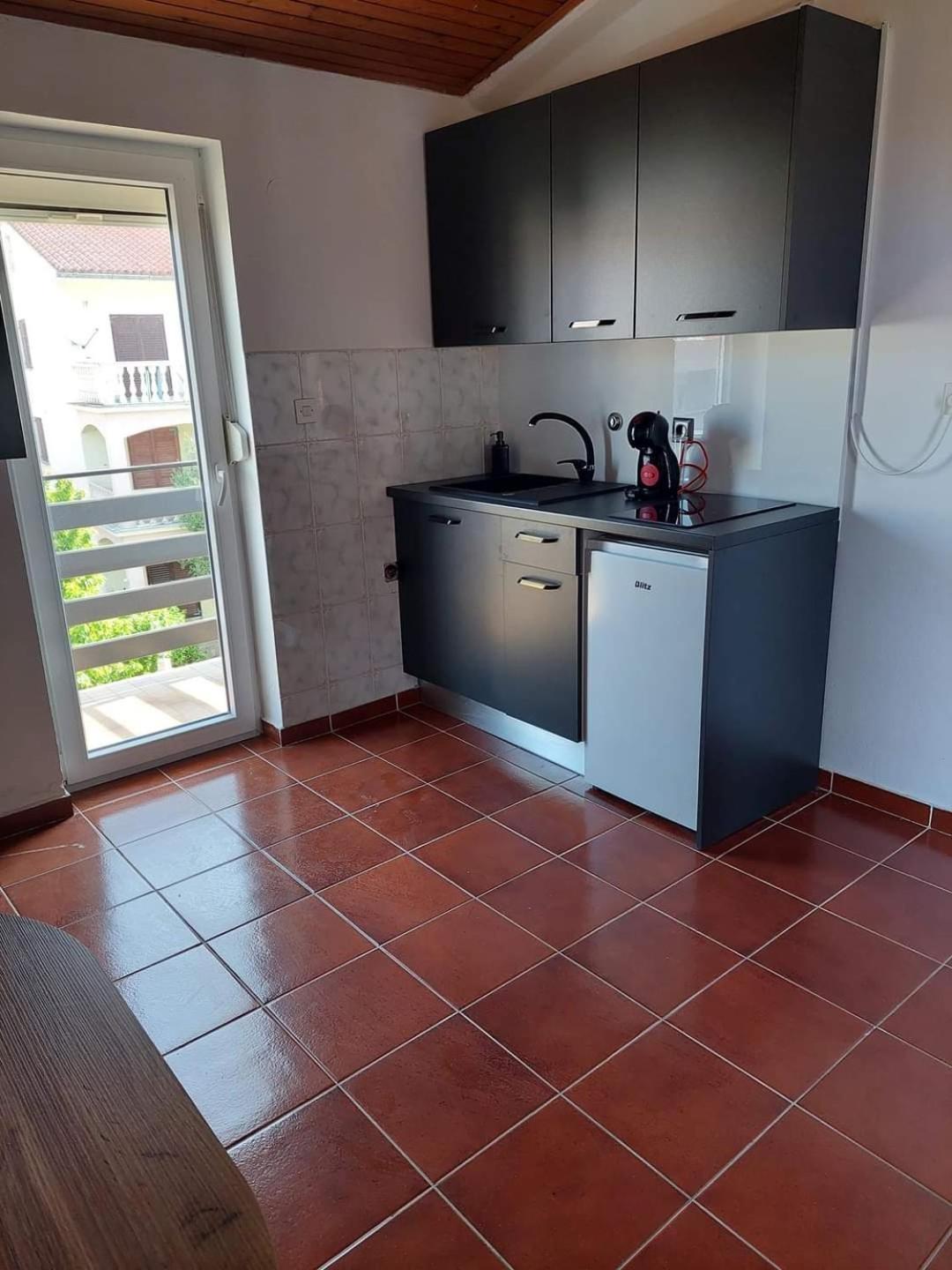 Apartmani Suhi Brod Medulin Exteriör bild