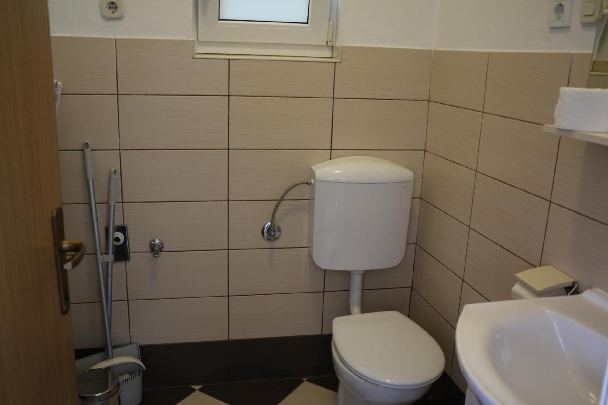 Apartmani Suhi Brod Medulin Exteriör bild